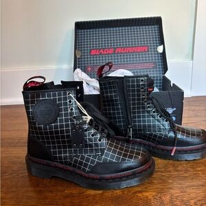 Dr. Martens Airwalk “Blade Runner” Black and White Women’s 8 or Men’s 7